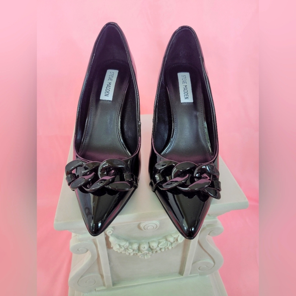 Steve Madden Black Chain Patent Leather Heels, size 8